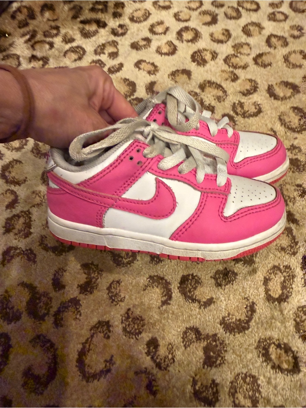 Nike Dunk Low (Toddler) in White/Laser Fuchsia Size 10.5